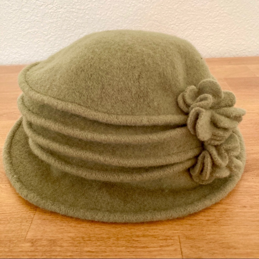 Adorable wool moss green cloche hat